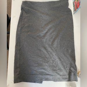 grey midi skirt 🖤